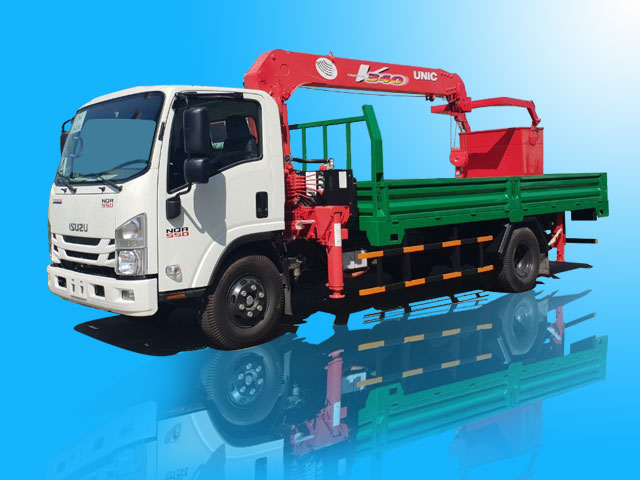 Xe cẩu Isuzu NQR75LE4 3T5 gắn cẩu Unic URV345